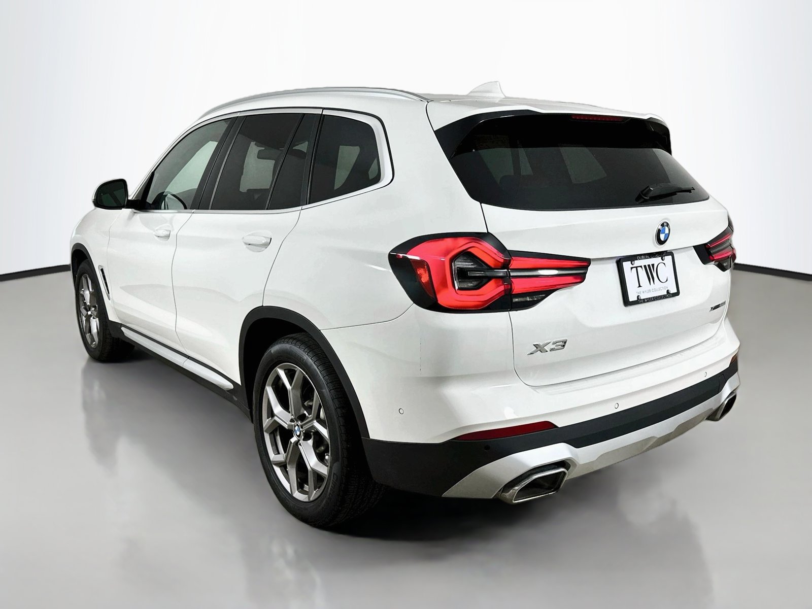 Used 2023 BMW X3 xDrive30i w/ Premium Package AWD/4WD image 7