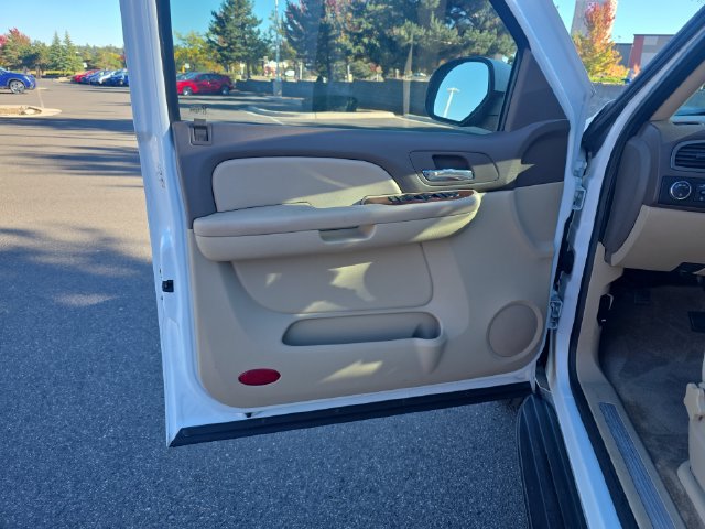 Used 2009 Chevrolet Tahoe LT RWD image 11