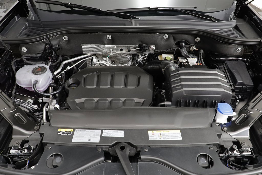 New 2026 Volkswagen Atlas Cross Sport SEL Premium R-Line image 24