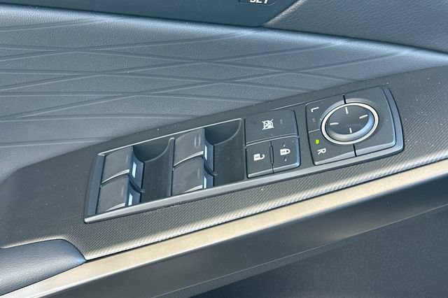 Used 2022 Lexus IS 350 F Sport w/ Navigation Package RWD image 13