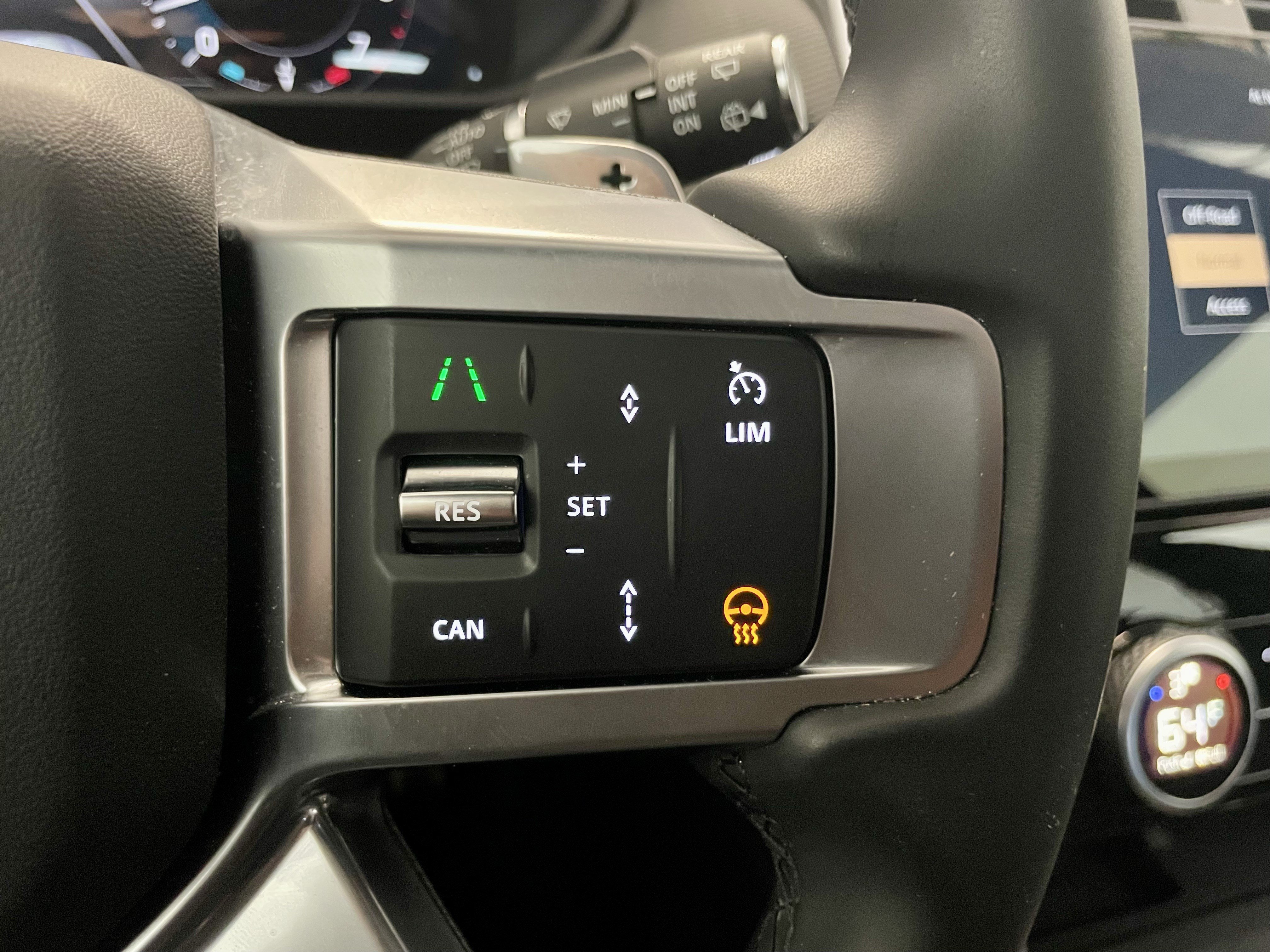 Certified 2025 Land Rover Discovery Dynamic SE AWD/4WD image 22
