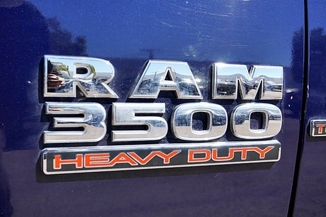 Used 2017 RAM 3500 Laramie w/ Convenience Group RWD image 11