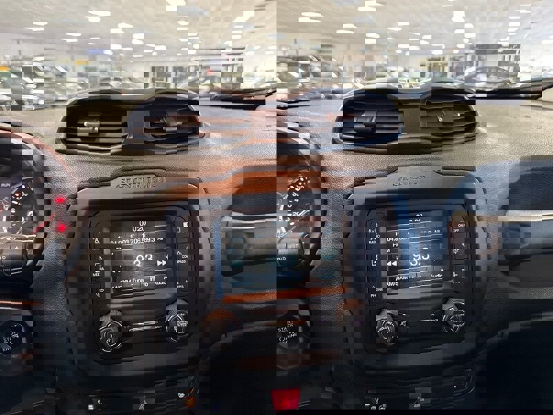 Used 2016 Jeep Renegade Limited image 16