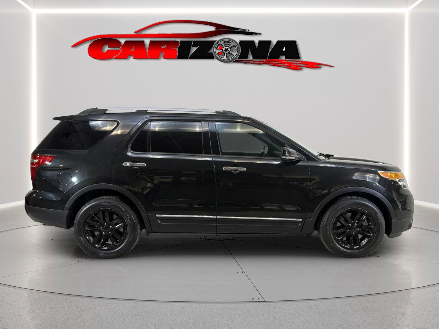 Used 2014 Ford Explorer XLT FWD image 2