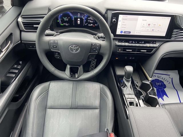 Used 2025 Toyota Camry XSE FWD image 9