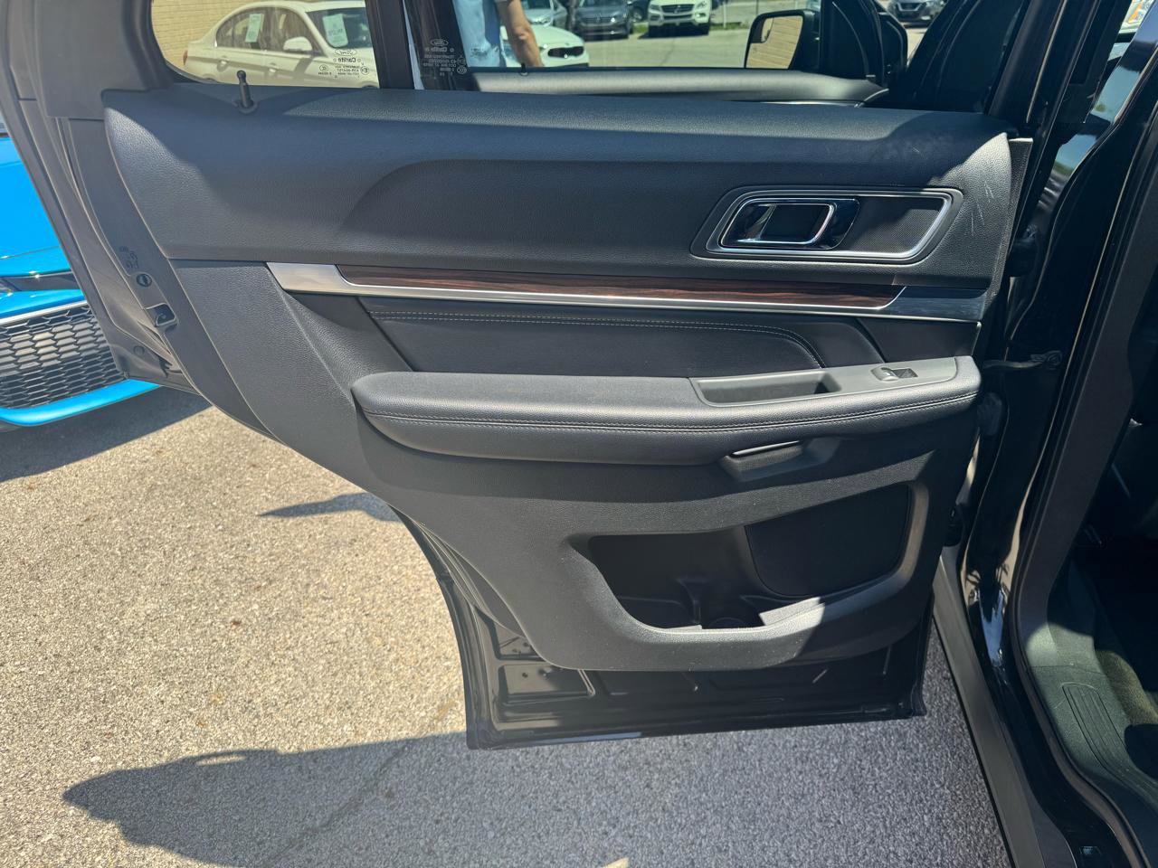 Used 2017 Ford Explorer Limited FWD image 14