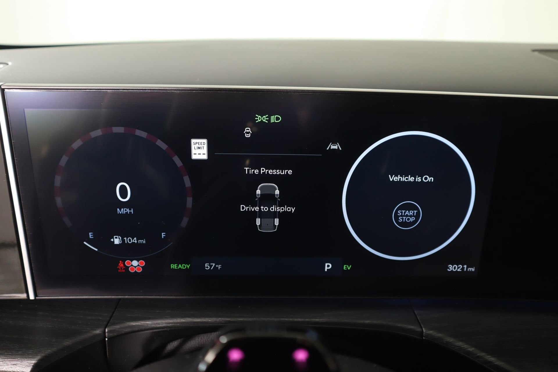 Certified 2025 Hyundai Santa Fe Limited image 4