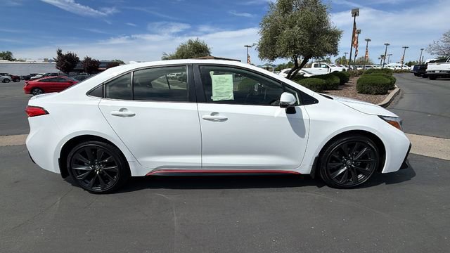 Used 2023 Toyota Corolla SE w/ SE Package image 3