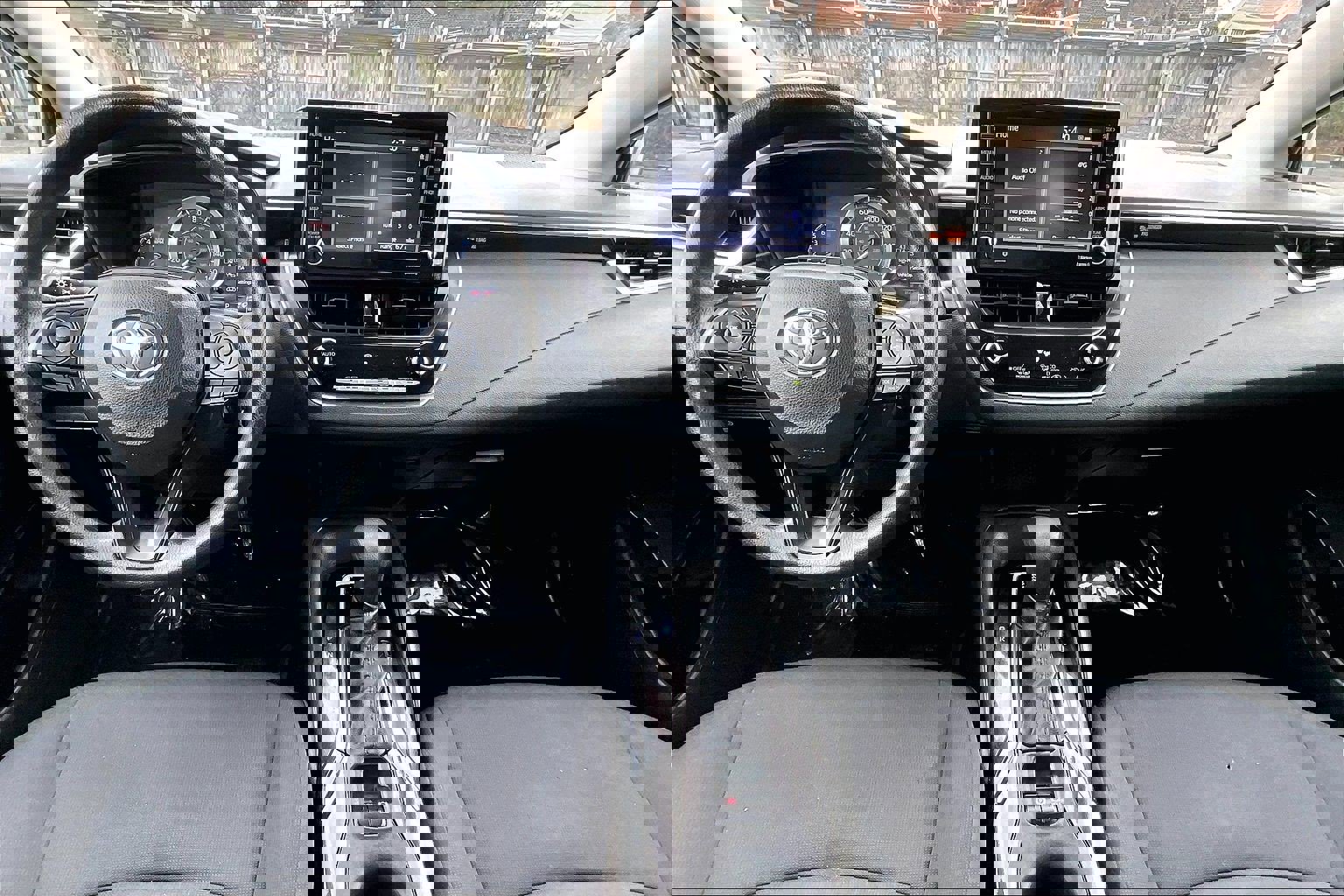 Used 2022 Toyota Corolla LE image 14