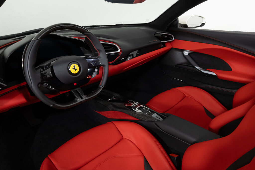 Used 2025 Ferrari 296 GTS RWD image 33