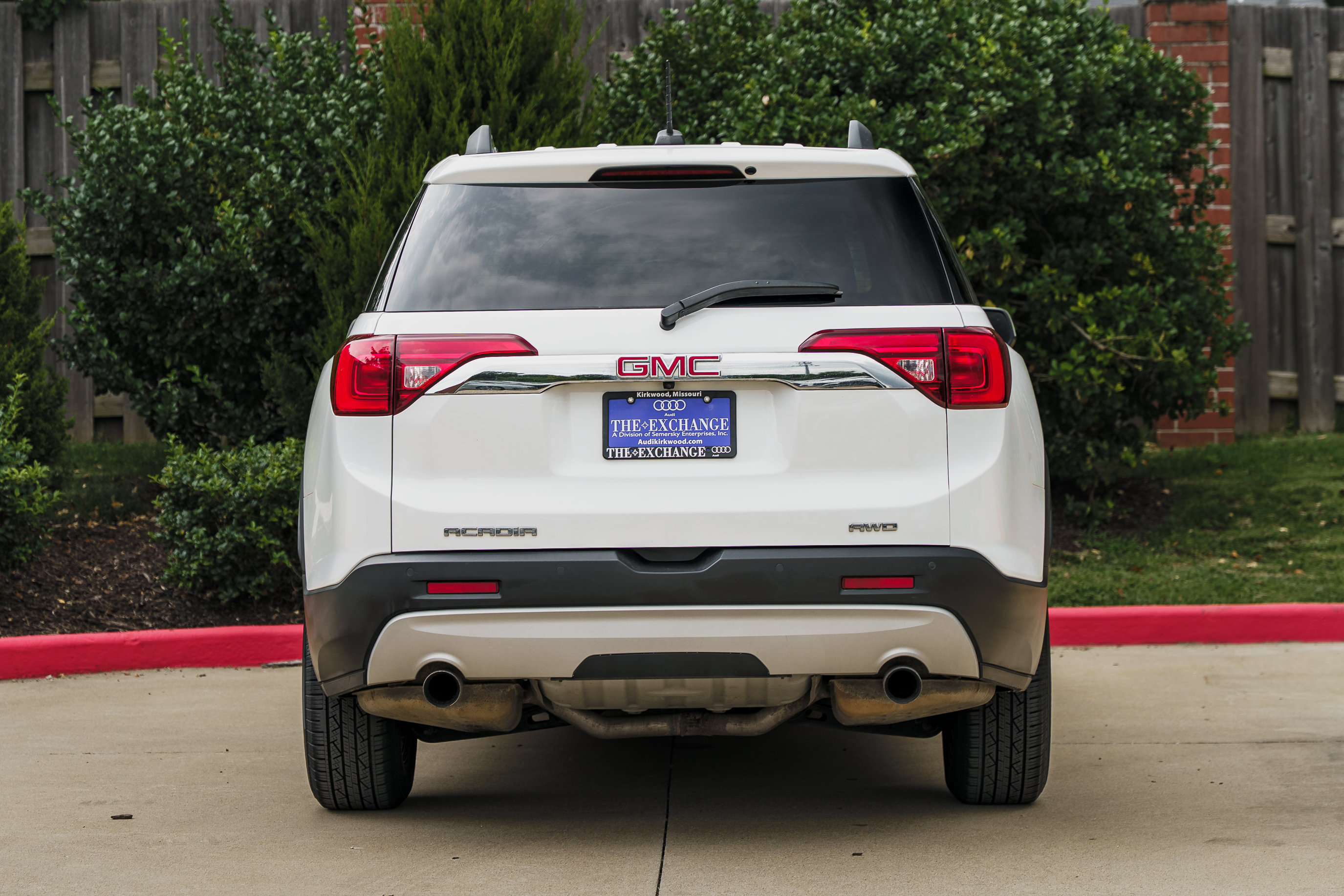 Used 2019 GMC Acadia SLT AWD/4WD image 25
