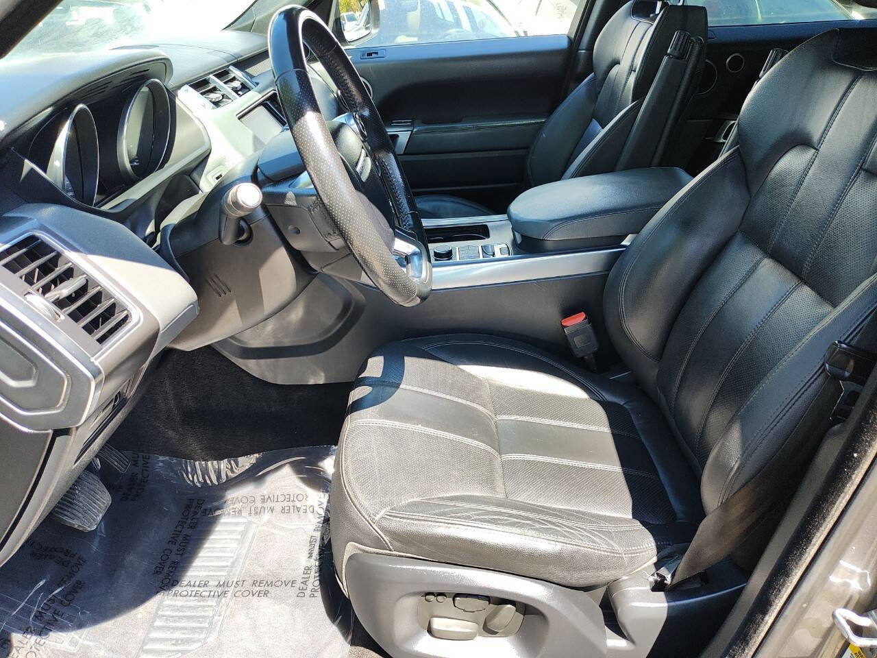 Used 2015 Land Rover Range Rover Sport SE image 29