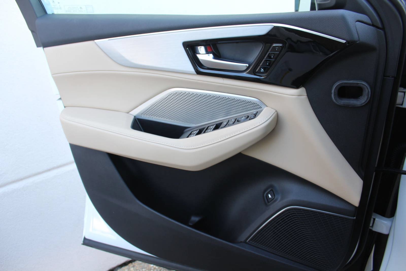 Certified 2023 Acura MDX w/ Technology Package FWD image 13