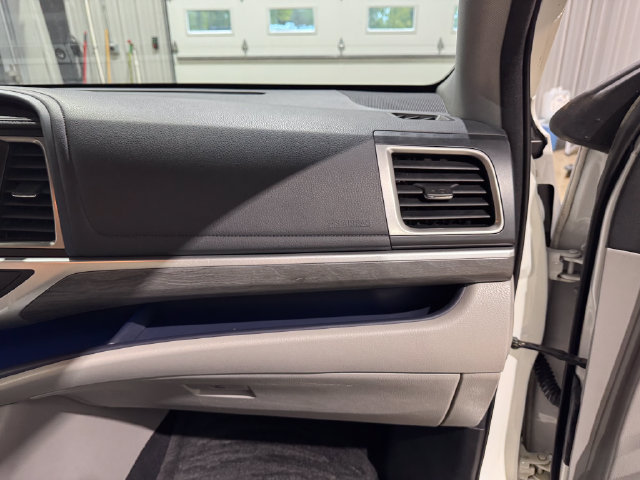 Used 2018 Toyota Highlander Limited Platinum AWD/4WD image 26