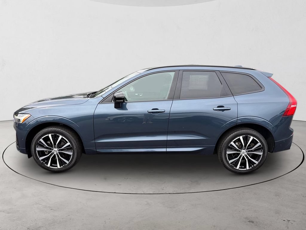 Certified 2024 Volvo XC60 B5 Plus w/ Climate Package AWD/4WD image 2