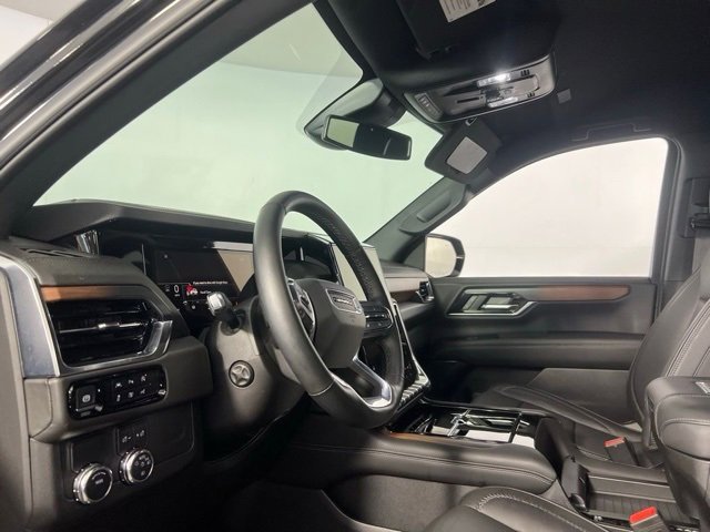 Used 2025 GMC Yukon XL Denali image 13