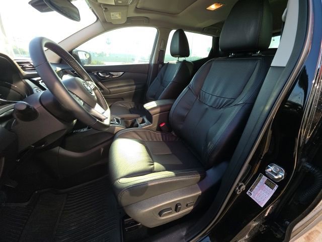 Used 2022 Nissan Rogue Sport SL w/ Premium Package image 13