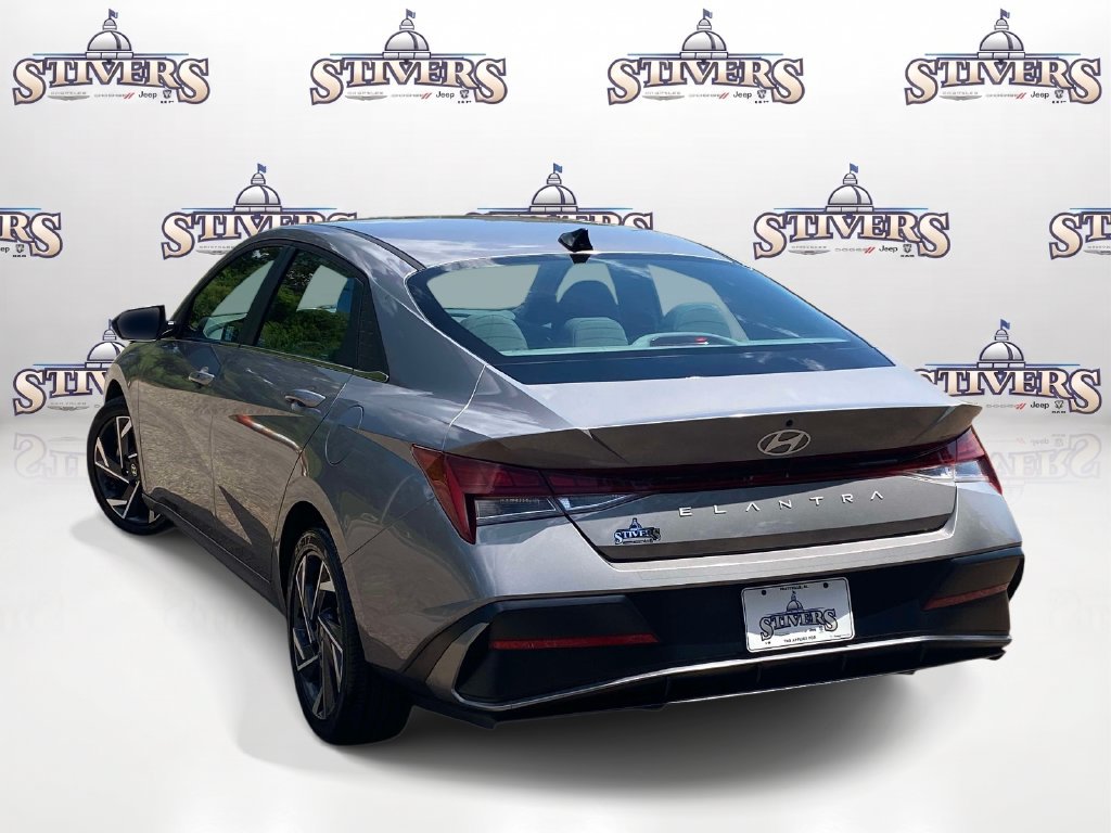 Used 2024 Hyundai Elantra SEL w/ Convenience Package FWD image 6