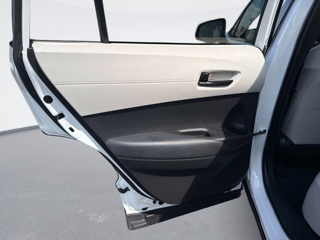 Used 2022 Toyota Corolla Cross LE AWD/4WD image 11