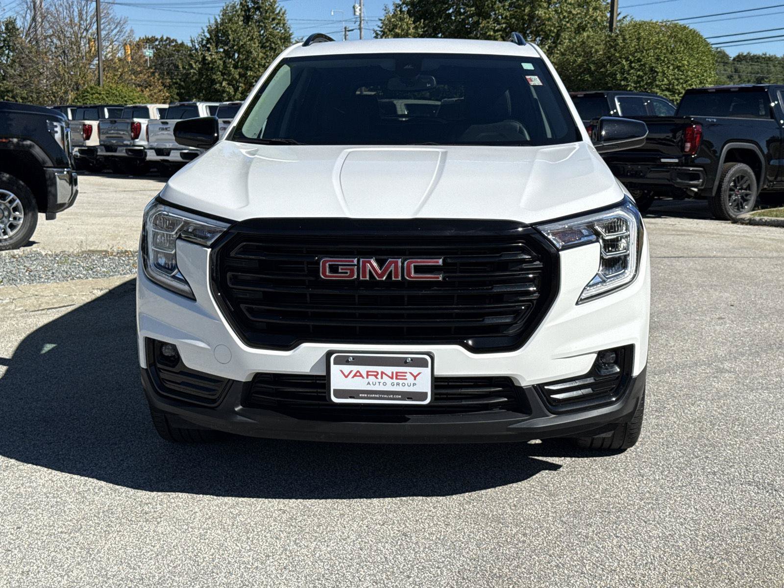 Used 2023 GMC Terrain SLT w/ Elevation Edition AWD/4WD image 2