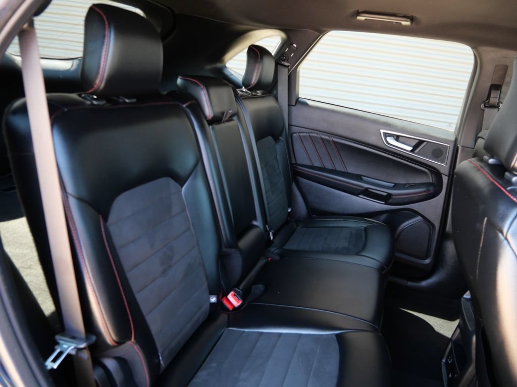 Used 2021 Ford Edge ST-Line FWD image 14