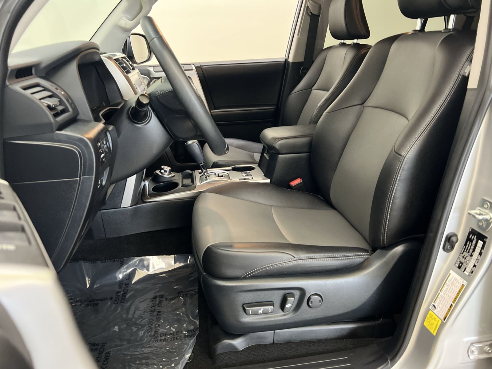 Used 2022 Toyota 4Runner SR5 Premium w/ Moonroof Package AWD/4WD image 12