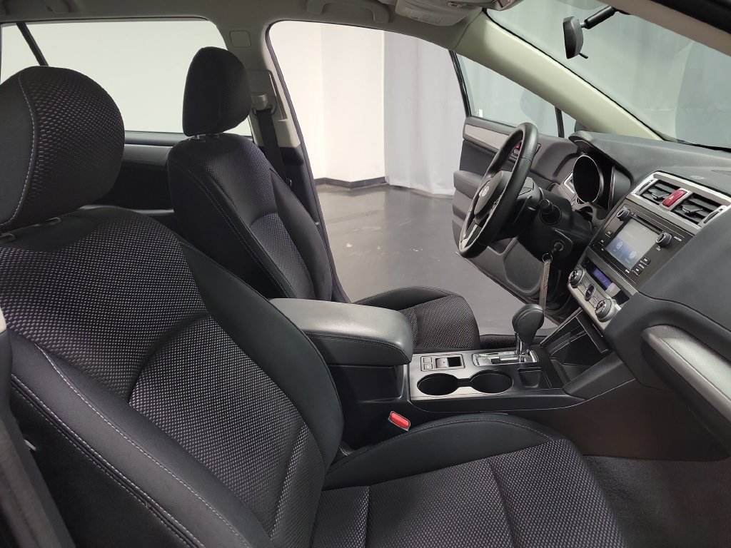 Used 2017 Subaru Outback 2.5i AWD/4WD image 31