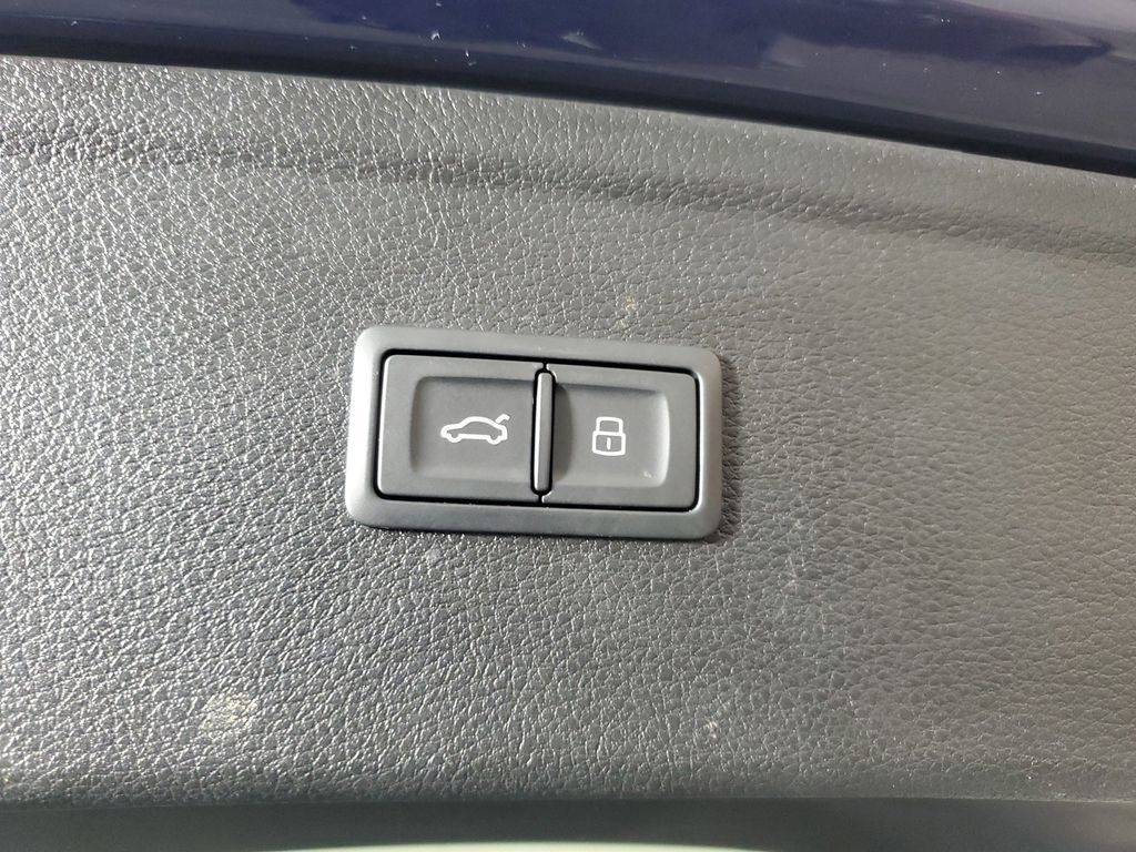 Used 2025 Audi Q5 2.0T Premium image 10