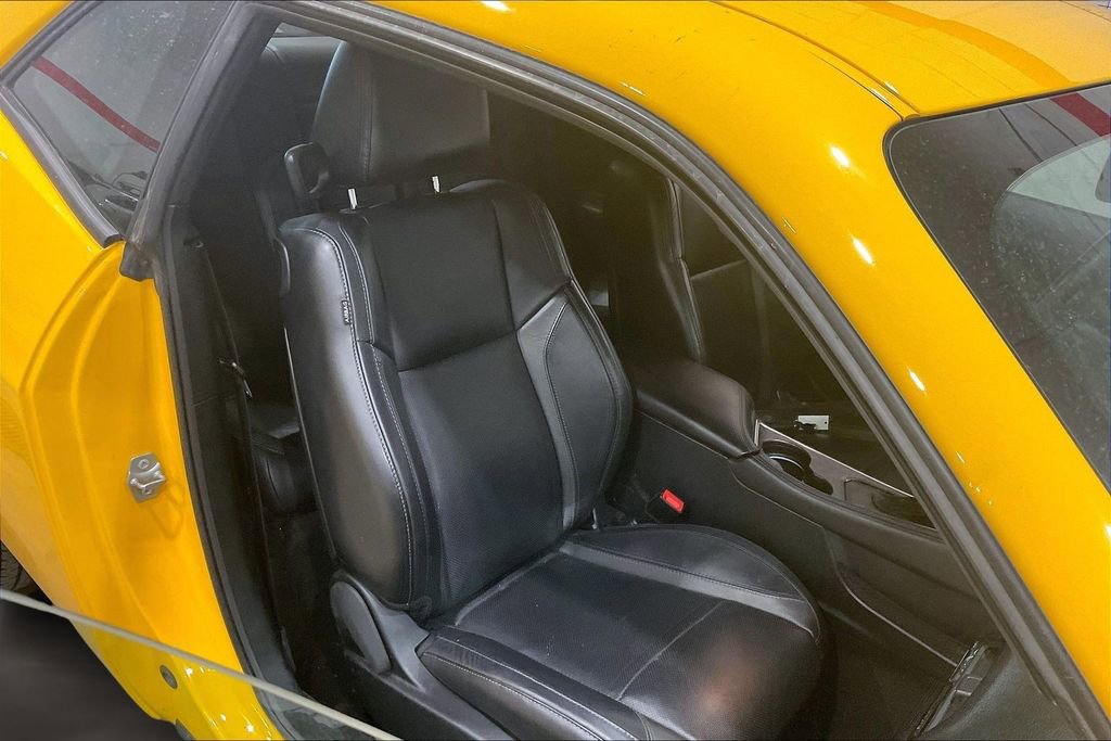 Used 2017 Dodge Challenger R/T Plus image 7