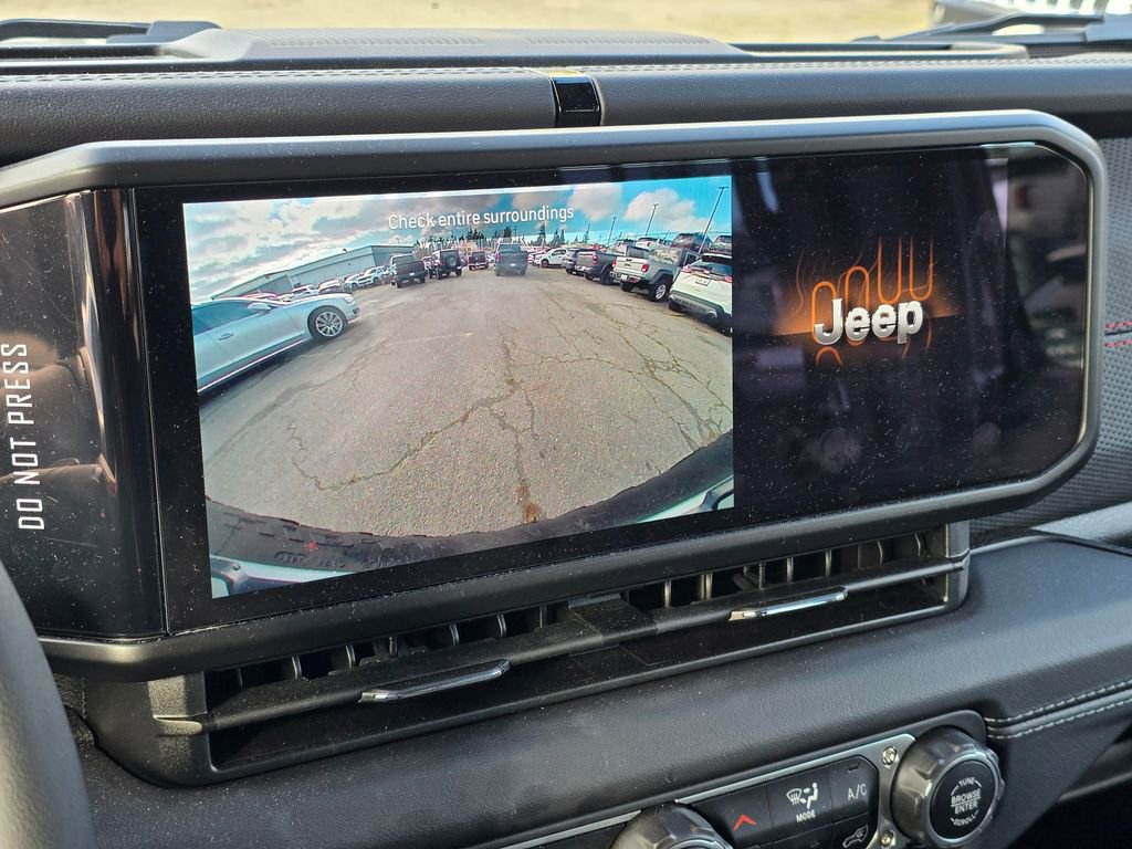 Used 2024 Jeep Wrangler Unlimited Rubicon w/ Convenience Group image 32