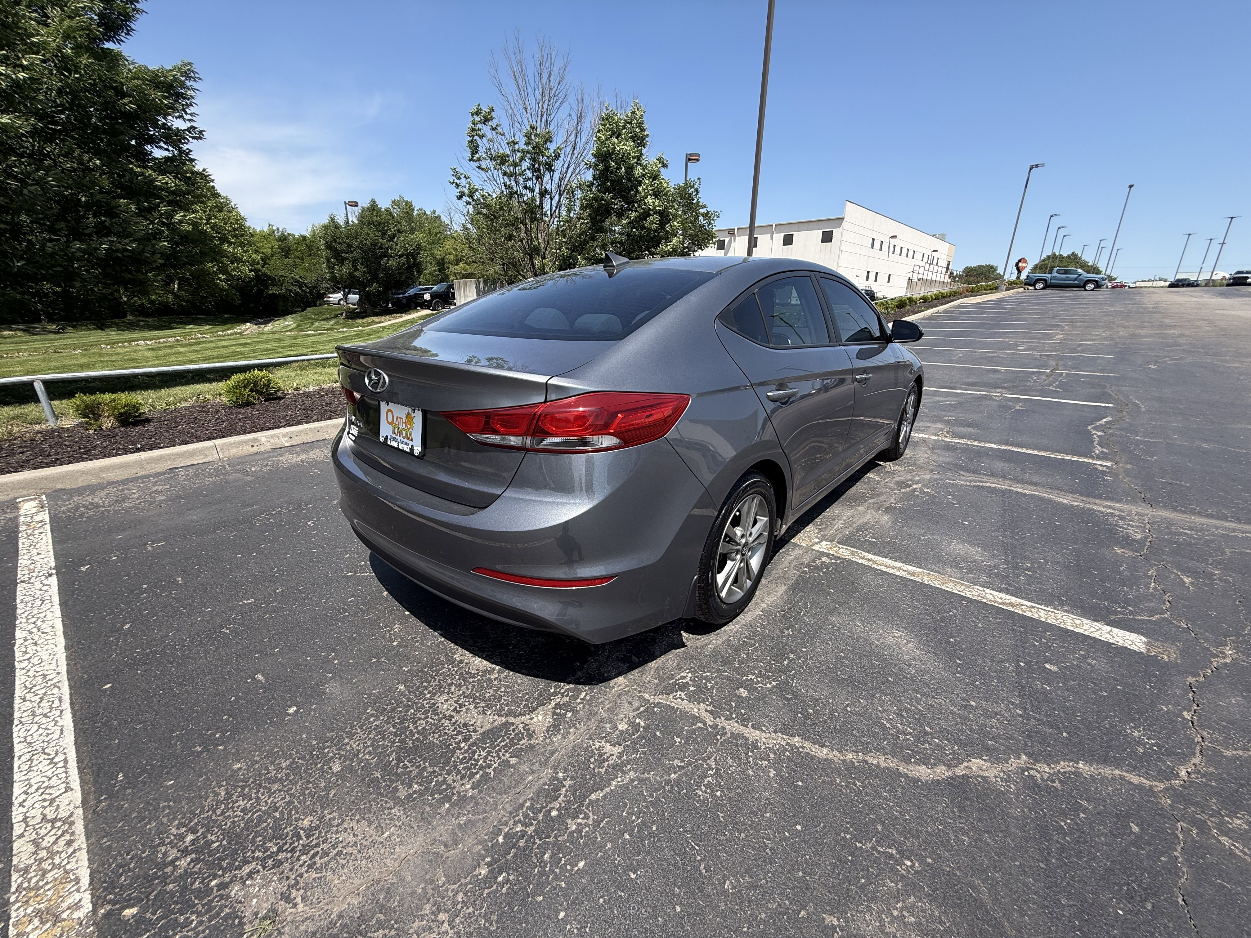 Used 2018 Hyundai Elantra Value Edition FWD image 5