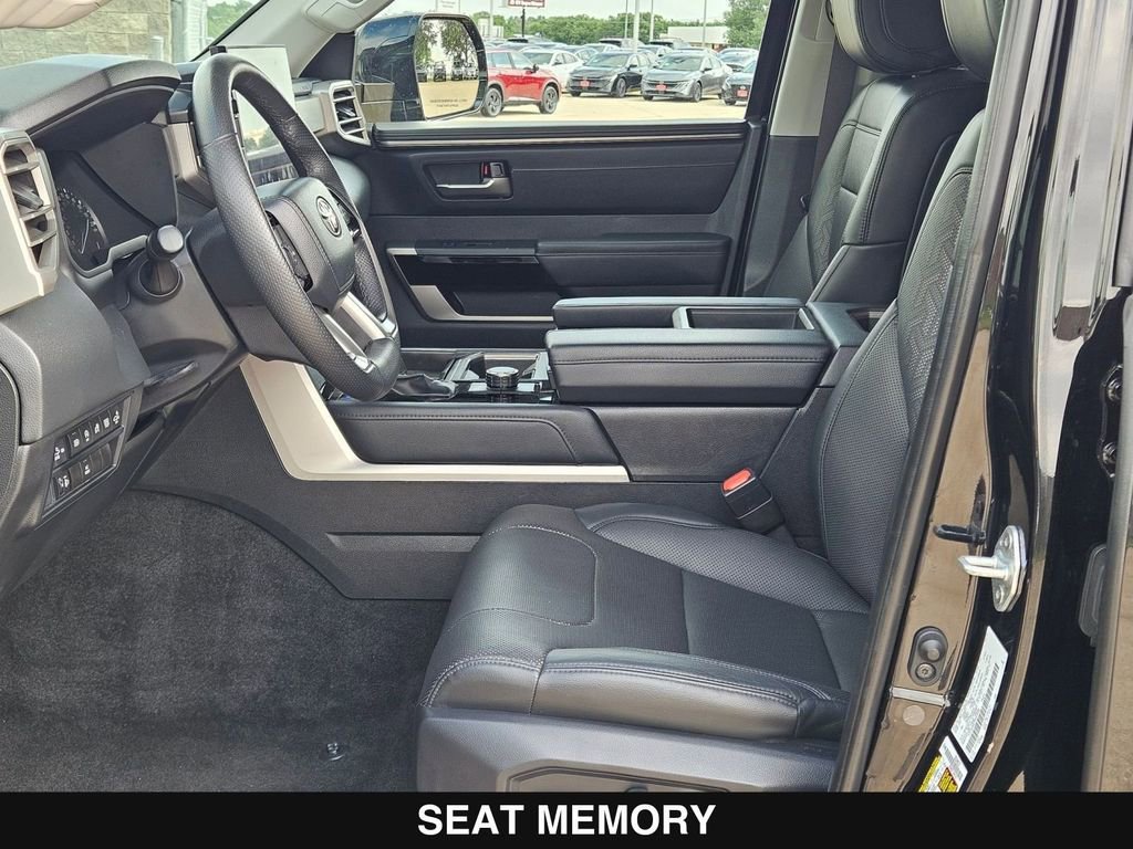 Used 2022 Toyota Tundra Limited w/ Power Package RWD image 11