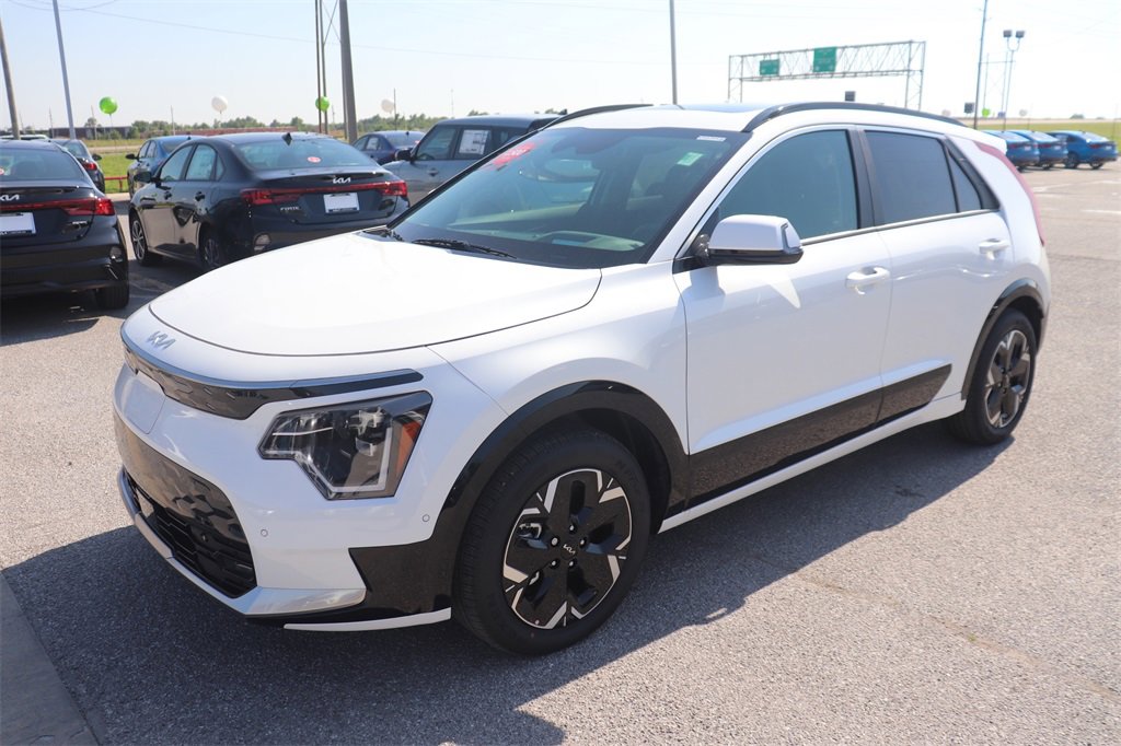 New 2024 Kia Niro Wave video 3
