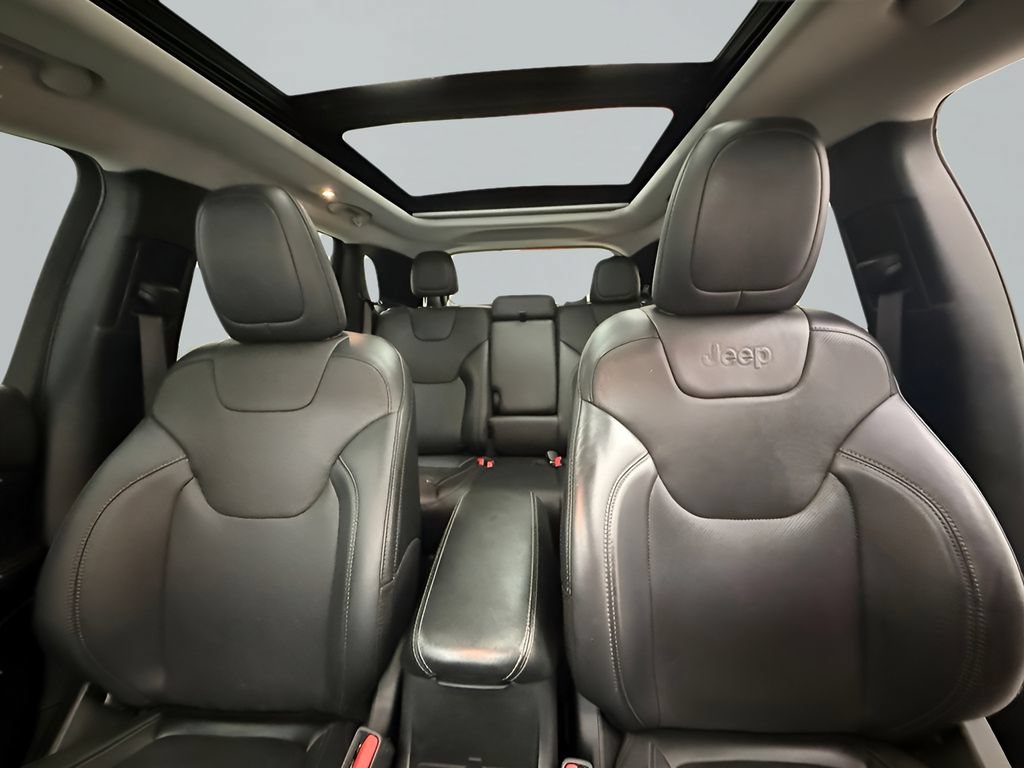 Used 2020 Jeep Cherokee Limited w/ Technology Group FWD image 15