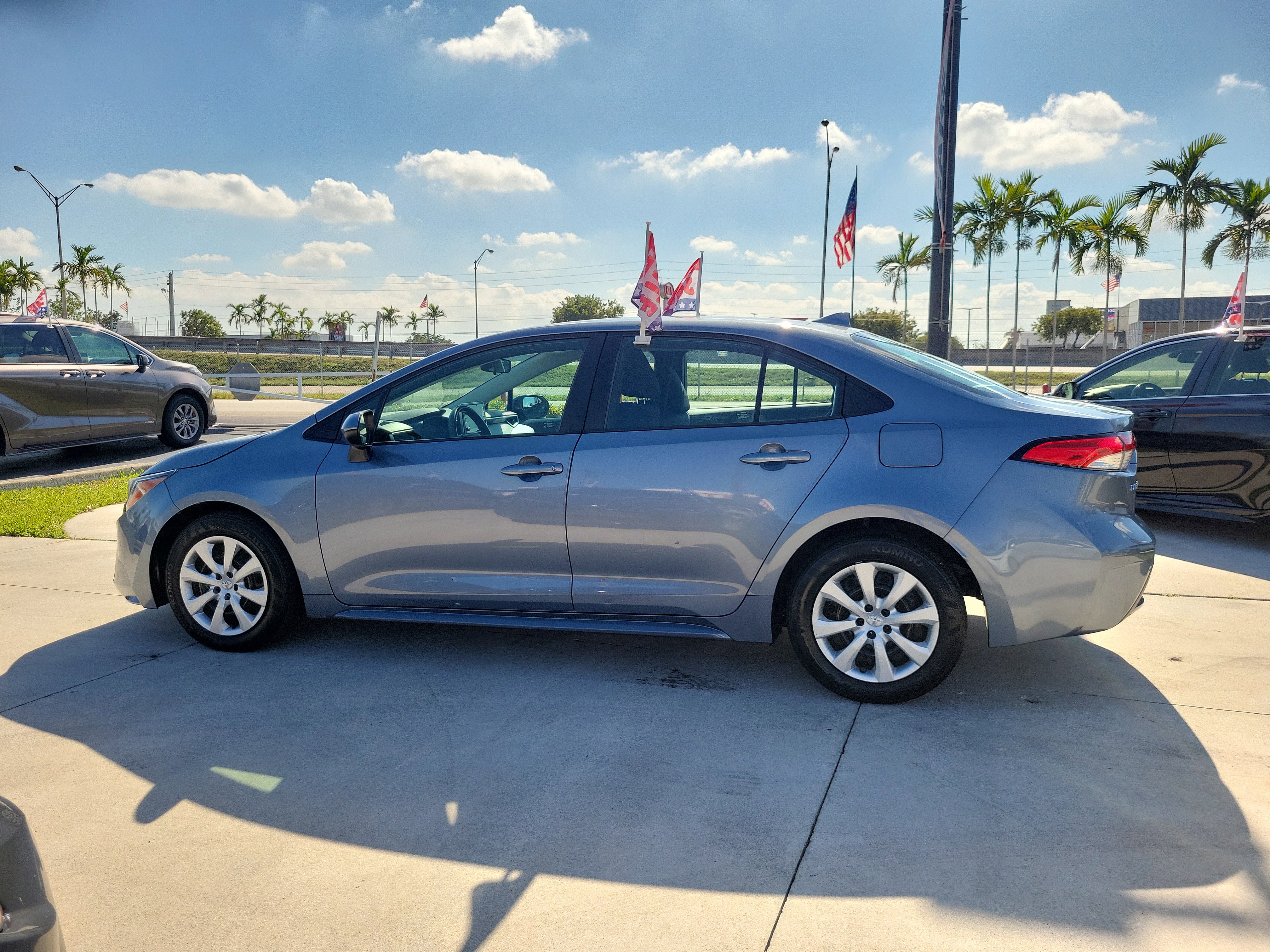 Used 2020 Toyota Corolla LE image 7