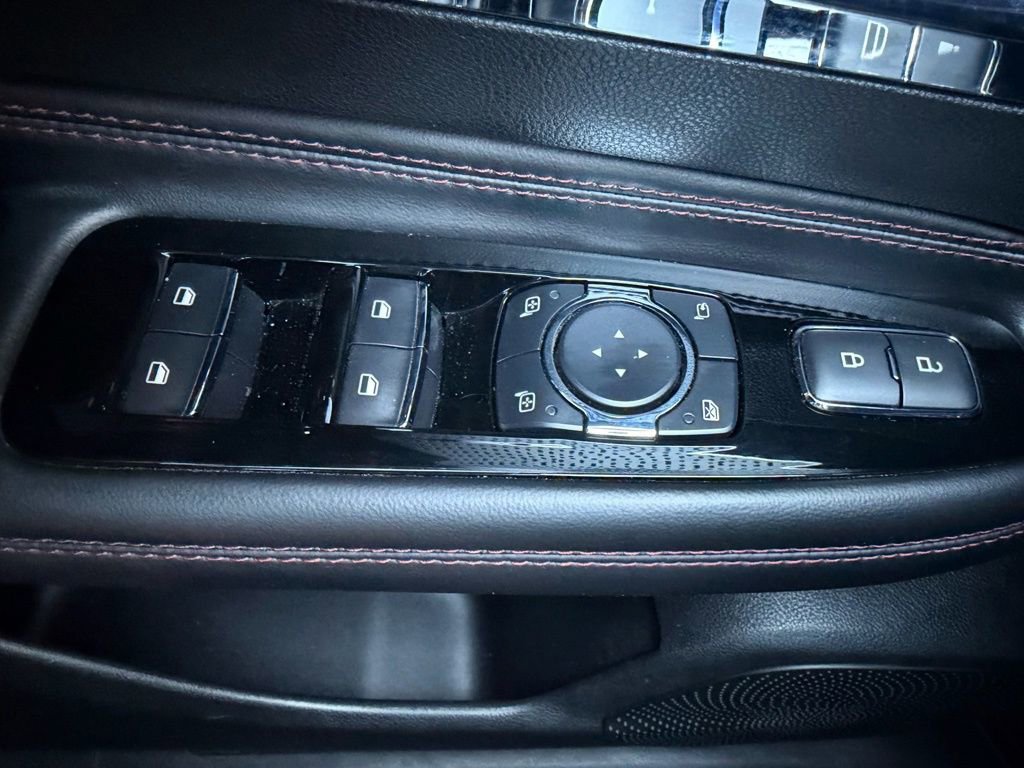 Used 2023 Lincoln Corsair Reserve image 19