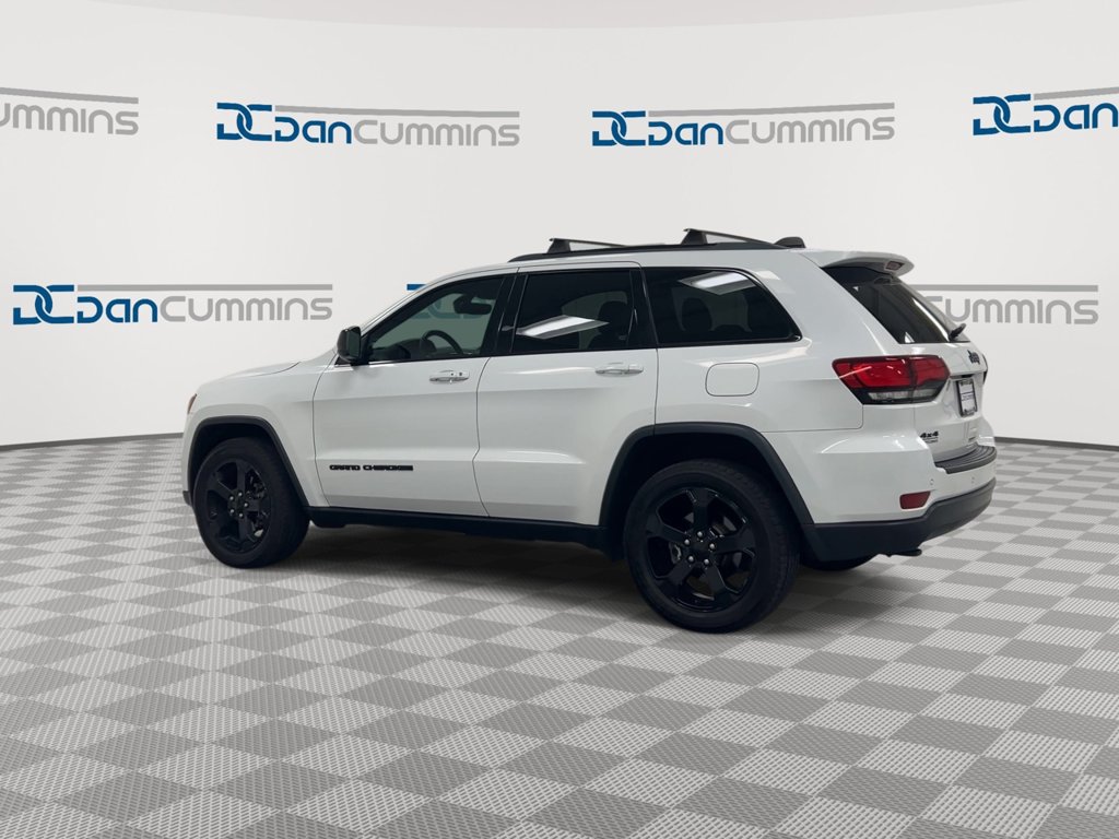 Used 2018 Jeep Grand Cherokee Laredo AWD/4WD image 6
