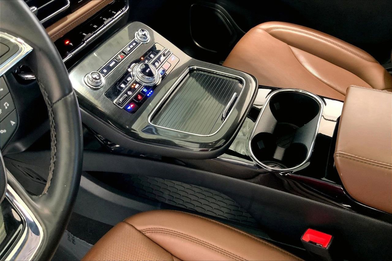 Used 2023 Lincoln Nautilus Reserve w/ Monochromatic Package image 17