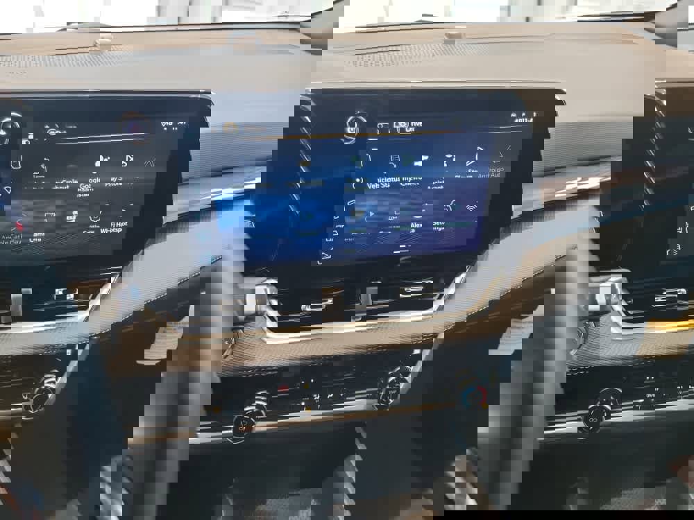 Used 2025 Chevrolet Equinox LT image 14