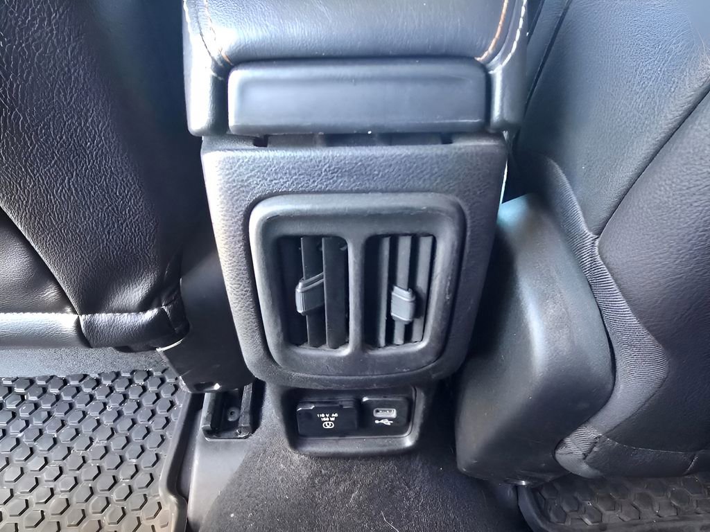 Used 2018 Jeep Compass Latitude w/ Popular Equipment Group image 29