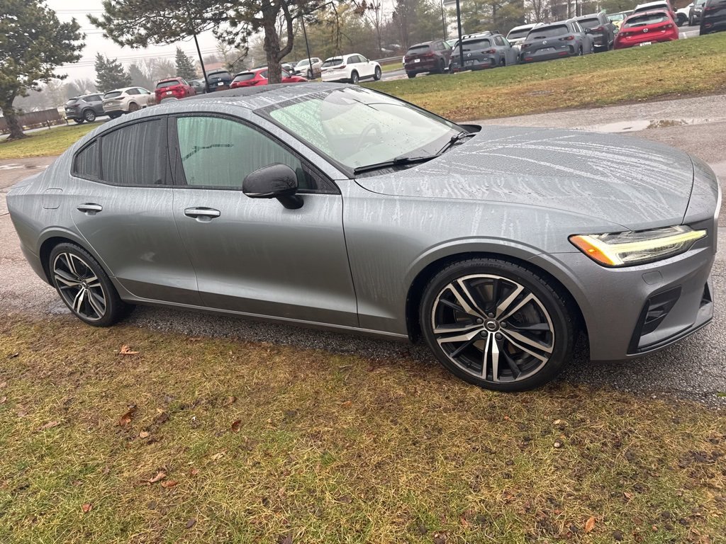 Used 2019 Volvo S60 T6 R-Design image 3