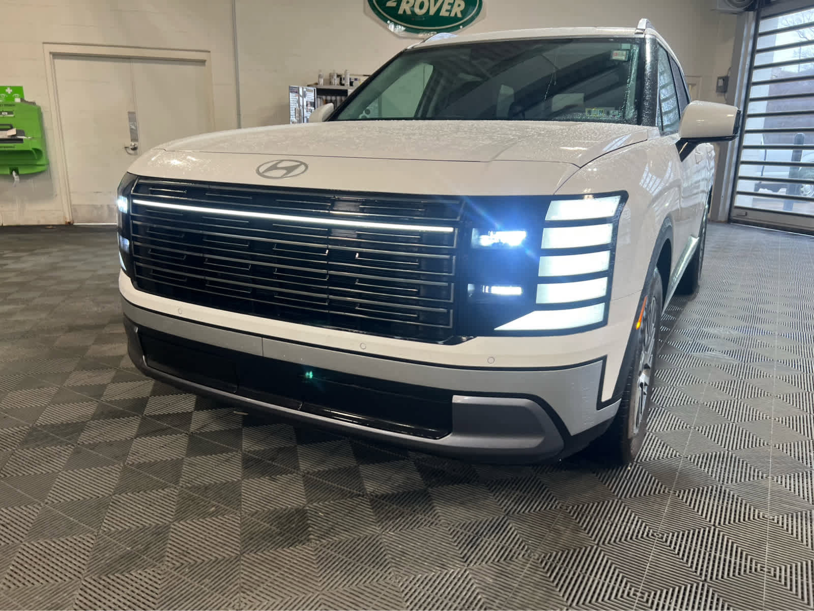 Used 2026 Hyundai Palisade SEL image 3