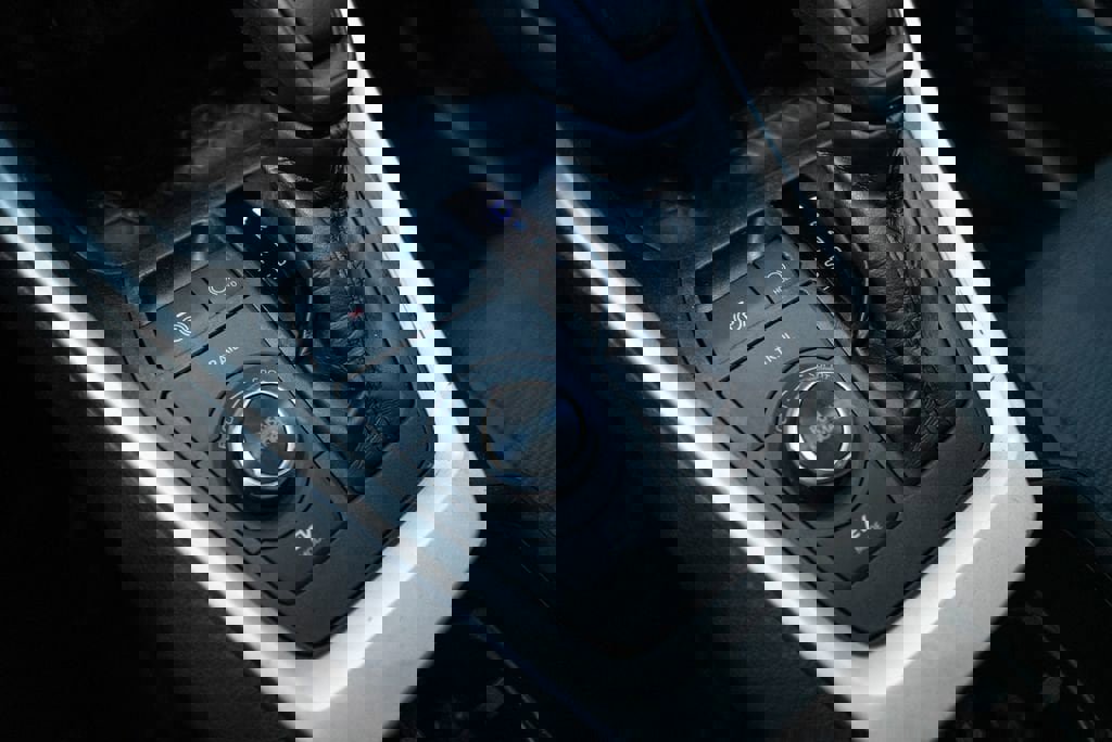 Used 2023 Toyota RAV4 LE image 28