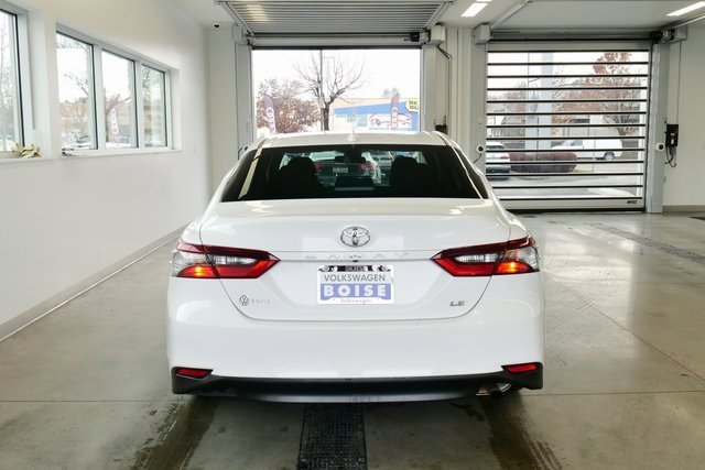 Used 2021 Toyota Camry LE image 5
