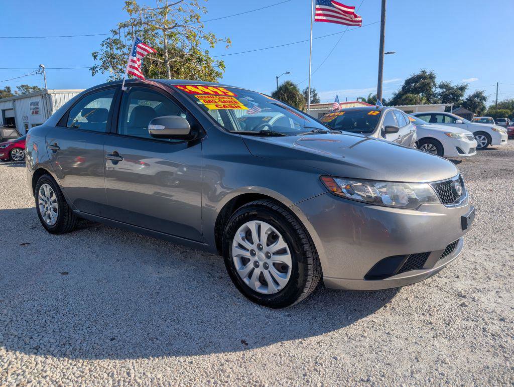 Used 2010 Kia Forte EX image 3