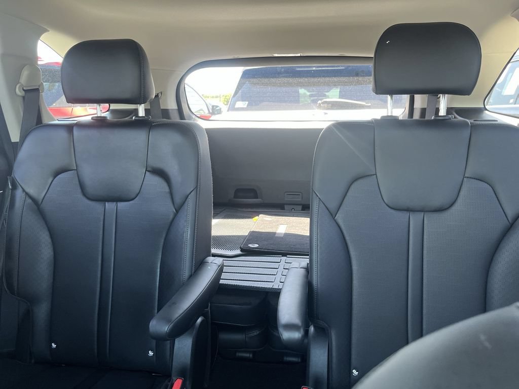 Used 2025 Kia Sorento EX w/ Panoramic Sunroof Package FWD image 23