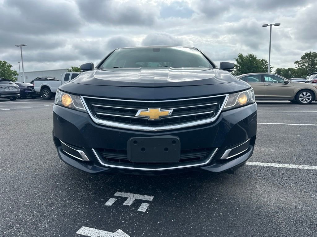 Used 2015 Chevrolet Impala LT FWD image 2