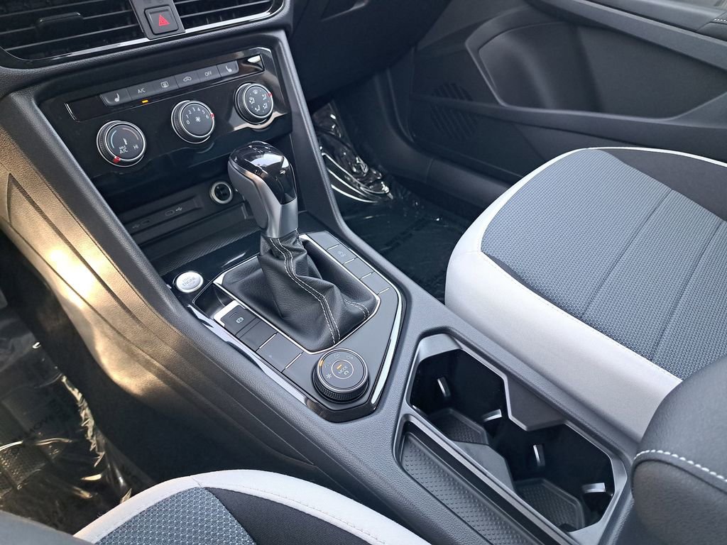 New 2025 Volkswagen Taos S image 29