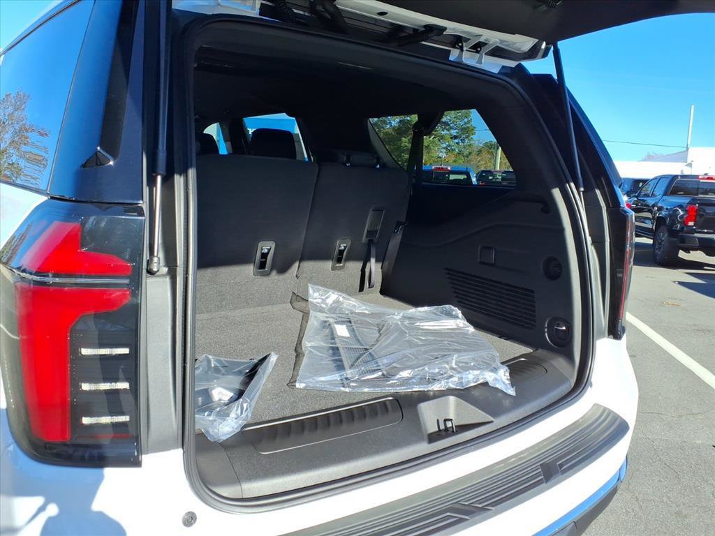 New 2026 Chevrolet Suburban LS RWD image 30