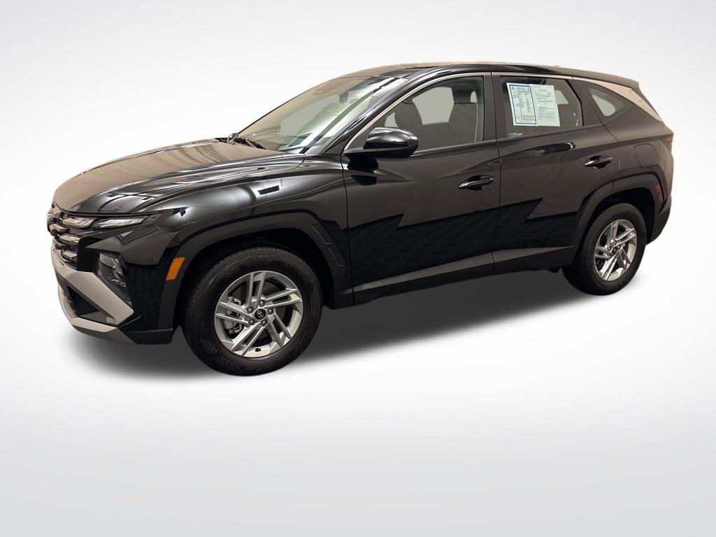 New 2025 Hyundai Tucson SE image 8
